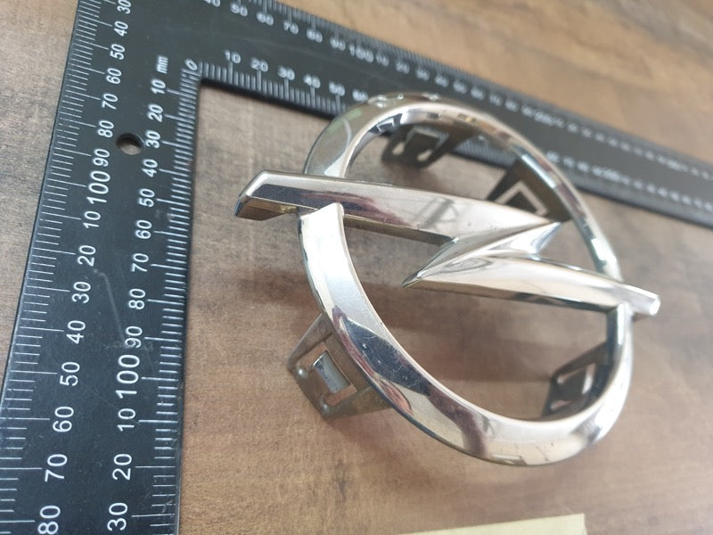 Original Used Opel Grandland X Radiator Grille Badge