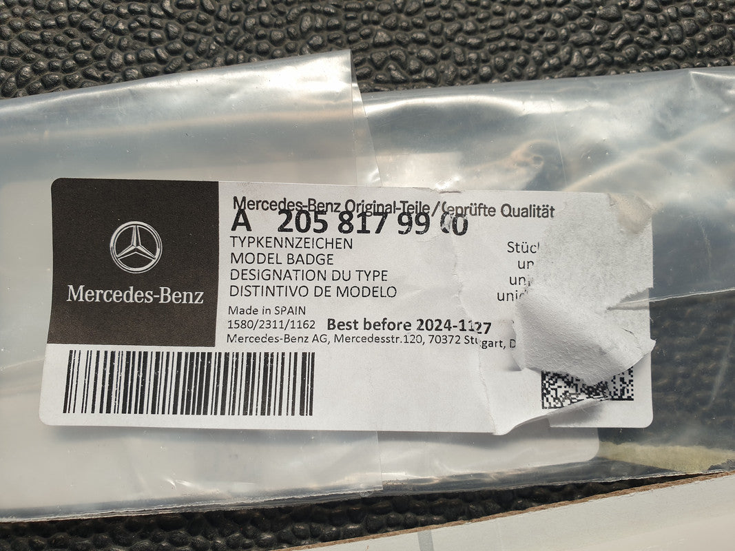 Mercedes-Benz CLS "4MATIC" Badge