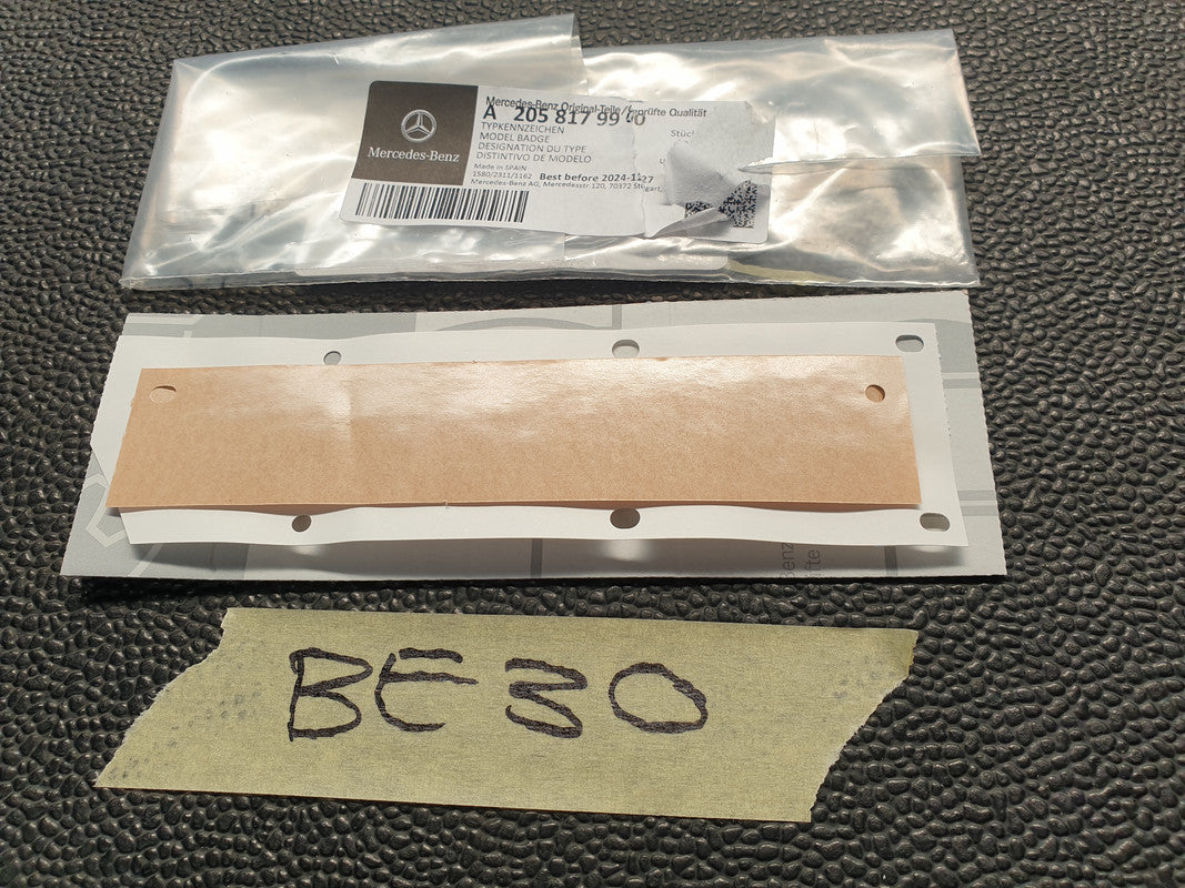 Mercedes-Benz CLS "4MATIC" Badge