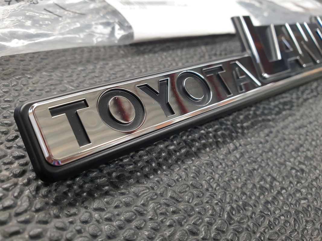 Toyota Land Cruiser "TOYOTA LAND CRUISER" Badge