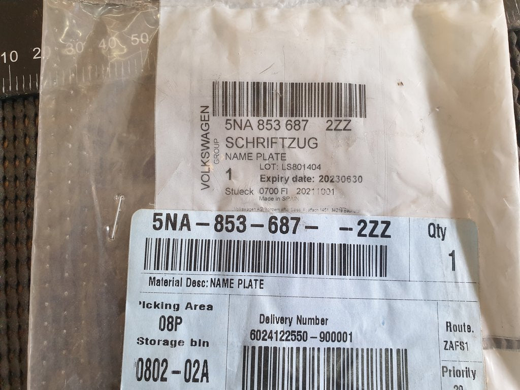 Volkswagen Tiguan "TIGUAN" - Boot Lid Badge