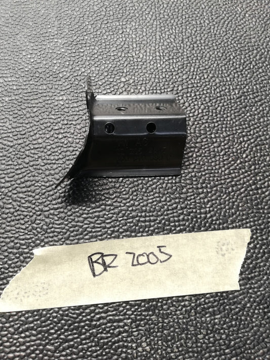 Volkswagen Polo 2016 Right Front Fender Strut