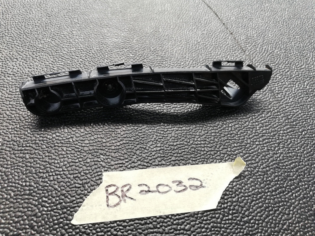 Original Used Toyota Etios Sprint, Mount 2017 Right Rear Upper Bumper Support Bracket