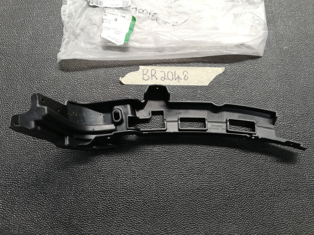 Mercedes-Benz GLA W156, 200 Hatch 2020 Right Front Bumper Bracket