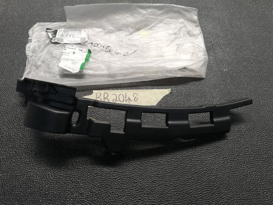 Mercedes-Benz GLA W156, 200 Hatch 2020 Right Front Bumper Bracket