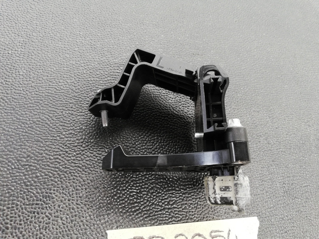 Mercedes-Benz C-Class W206, C180-C250/C200 2022 Right Lower Radiator Bracket