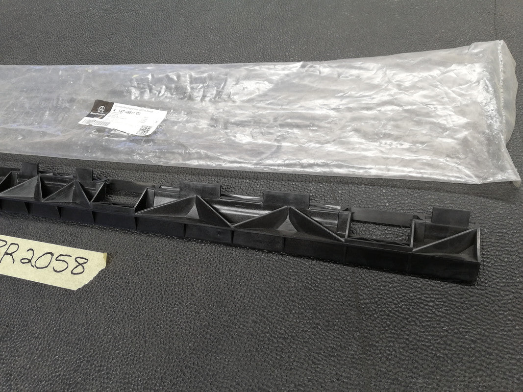 Mercedes-Benz GLE W167, GLS350 - GLS63 2021 Left Side Sill Cover Bracket