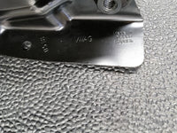 Volkswagen Touareg Left Front Fender Bracket