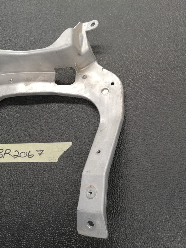Mercedes-Benz GLE W167, AMG, GLS83 2023 Left Front Upper Slam Tray Panel Bracket