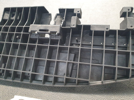 Mercedes-Benz GLE W167 2019, 2020, 2021, 2022, 2023, 2024 Right Rear Plastic Side Skirt Bracket