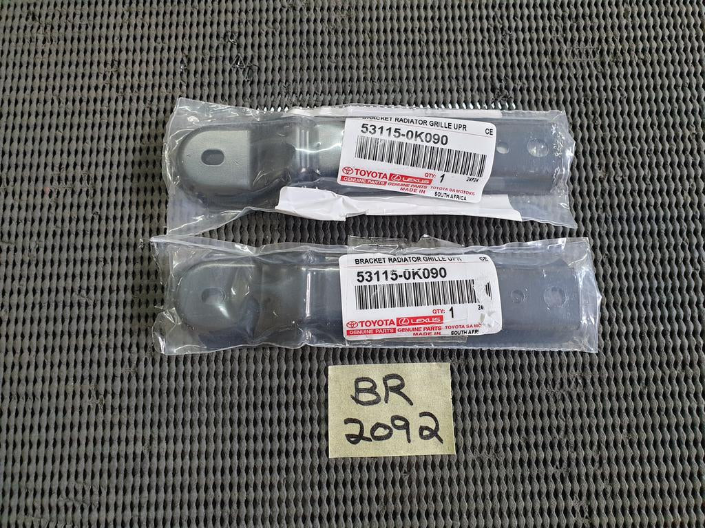 Toyota Hilux Fortuner Set Of Upper Radiator Grille Brackets