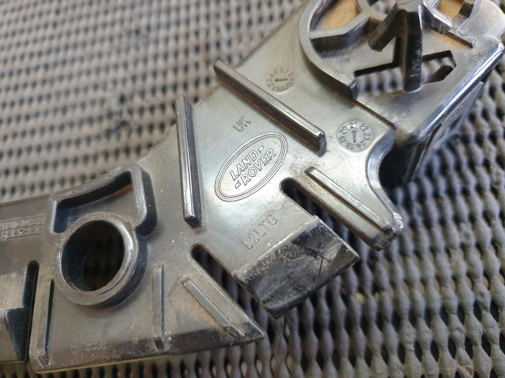 Land Rover Discovery Sport Left Front Bumper Bracket