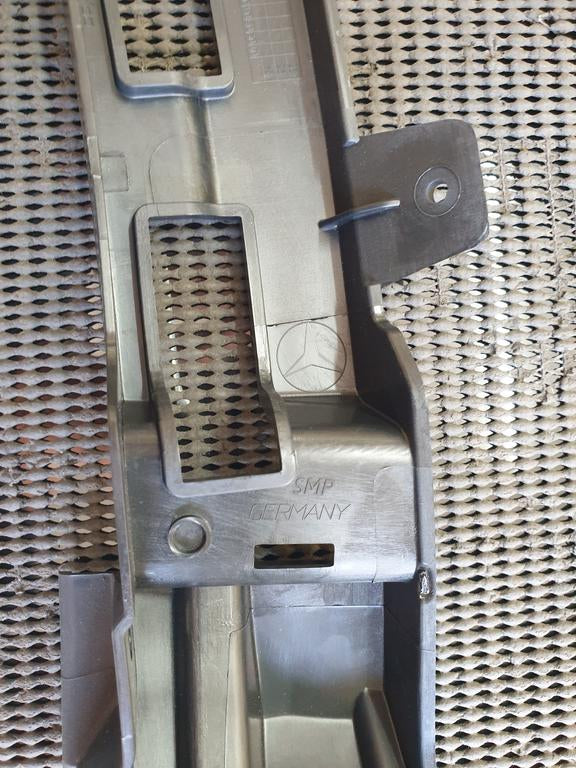 Mercedes-Benz GLA W156 Left Front Bumper Bracket