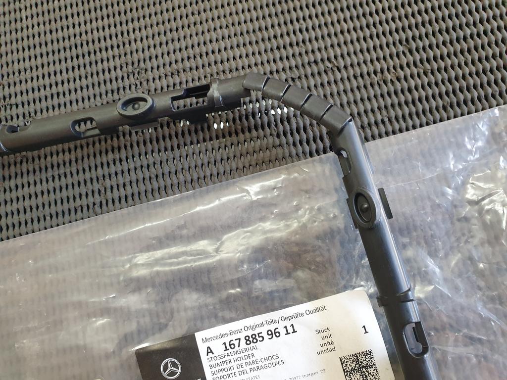 あん様 Original New Mercedes-Benz GLE W167 Centre Rear Bumper Bracket