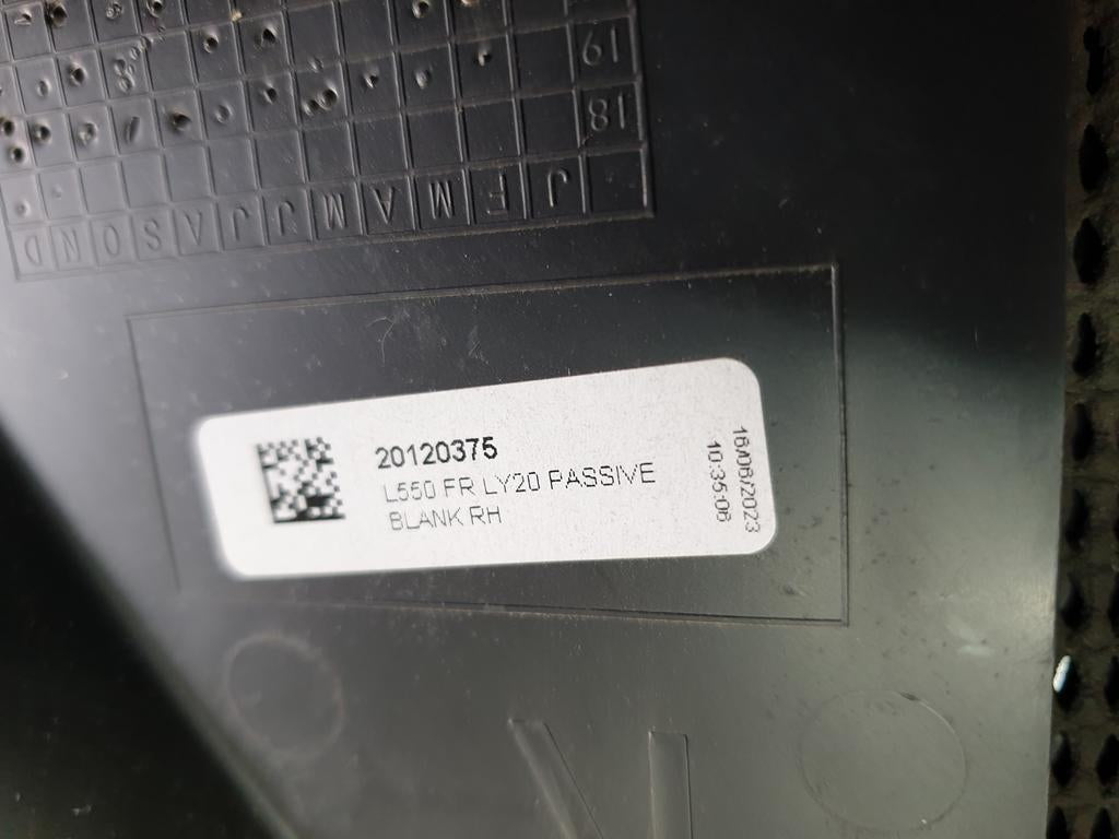 Land Rover Discovery Sport Right Front Bumper Mounting Bracket