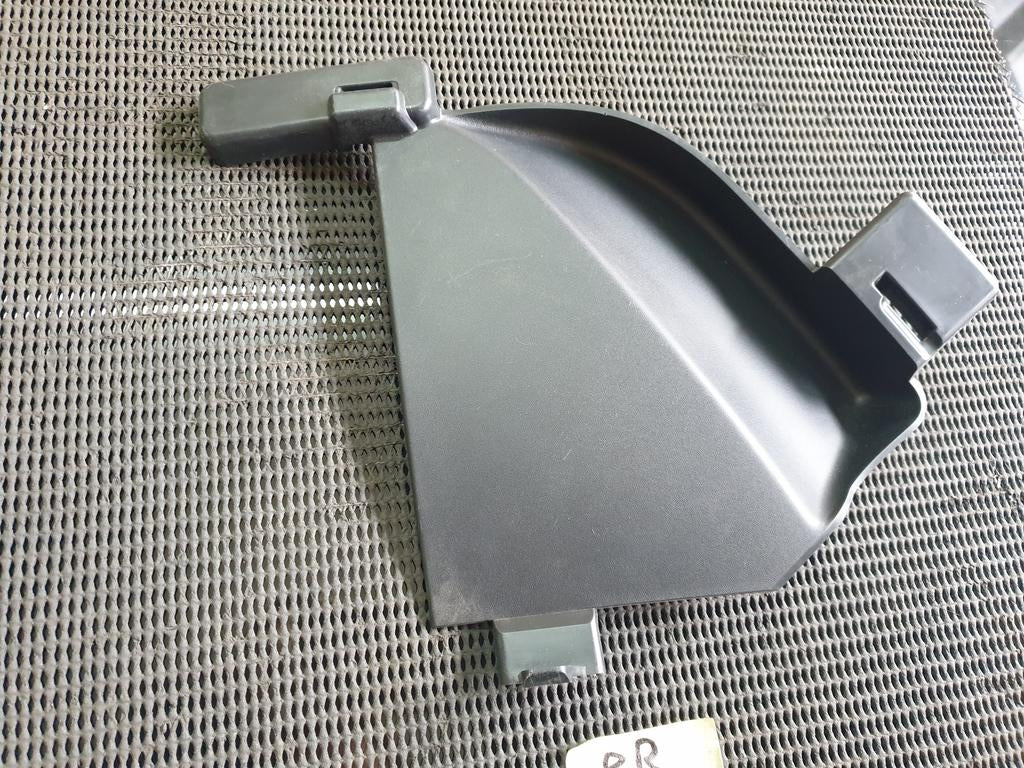 Land Rover Discovery Sport Left Front Bumper Mounting Bracket