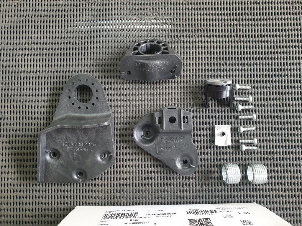 Mercedes-Benz GLC W254 Incomplete Left Headlight Repair Kit