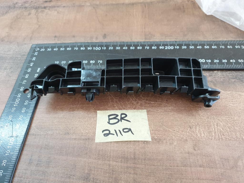 Suzuki Ertiga Toyota Rumion Right Front Bumper Bracket