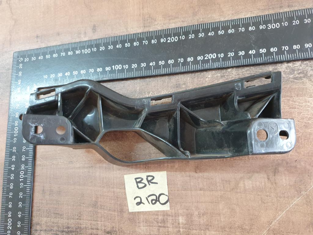 Suzuki Ertiga Toyota Rumion Right Front Bumper Bracket
