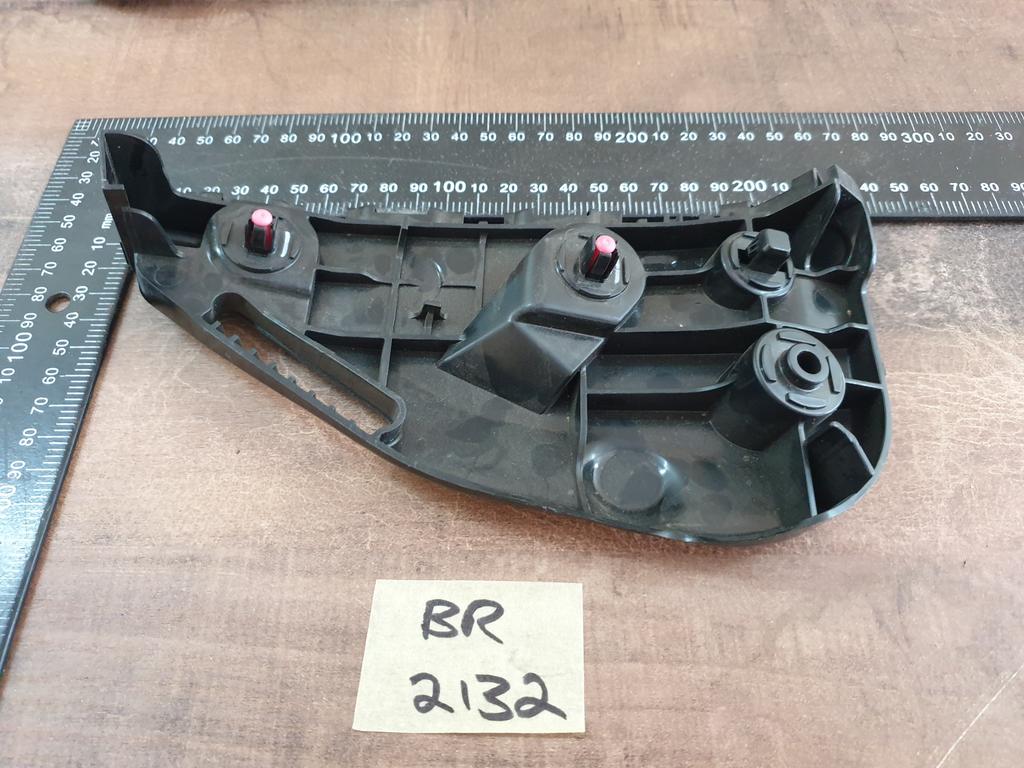 Toyota Hilux Left Front Bumper Bracket