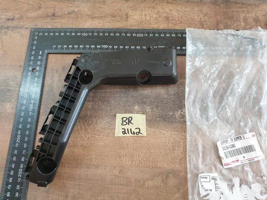 Toyota Corolla Quest Right Front Bumper Bracket