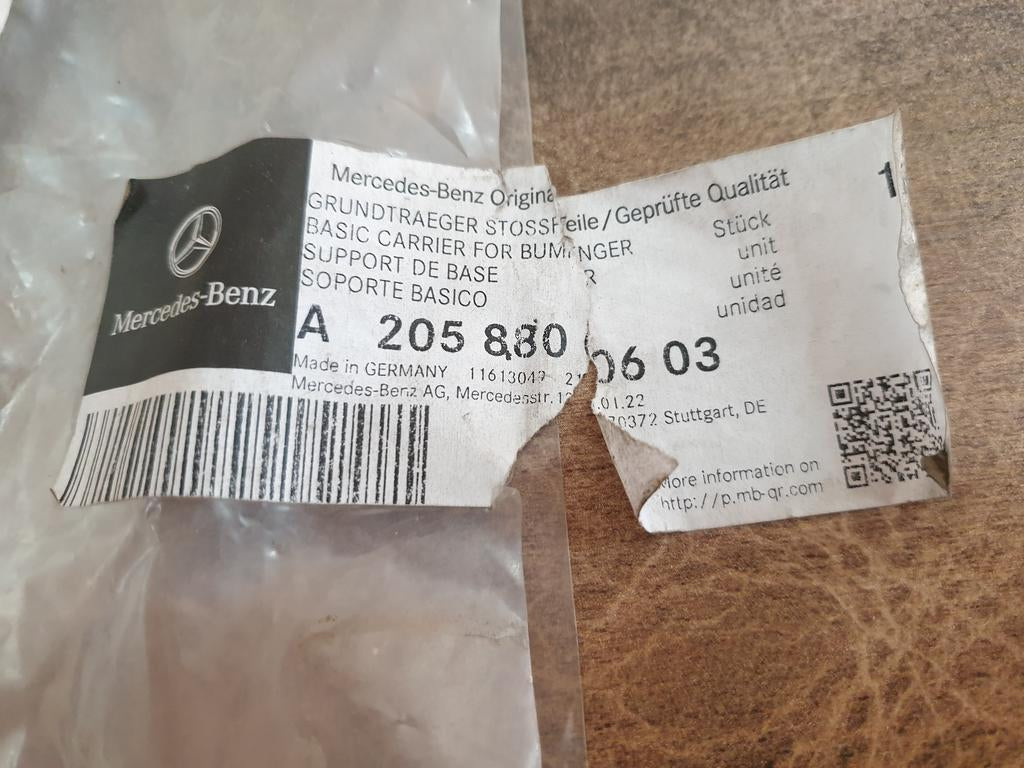 Mercedes-Benz C-Class W205 Right Rear Bumper Bracket