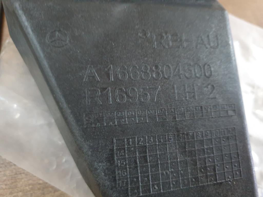 Mercedes-Benz GLE W166 Left Rear Bumper Bracket