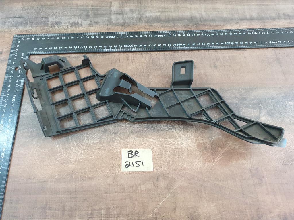 Mercedes-Benz CLA W117 Right Front Bumper Inner Bracket