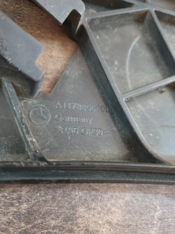 Mercedes-Benz CLA W117 Right Front Bumper Inner Bracket