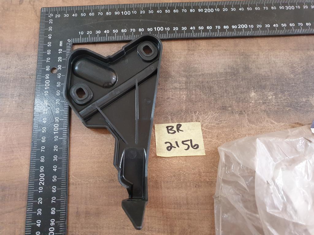 Mercedes-Benz B-Class W246 Right Rear Exhaust Tip Bracket