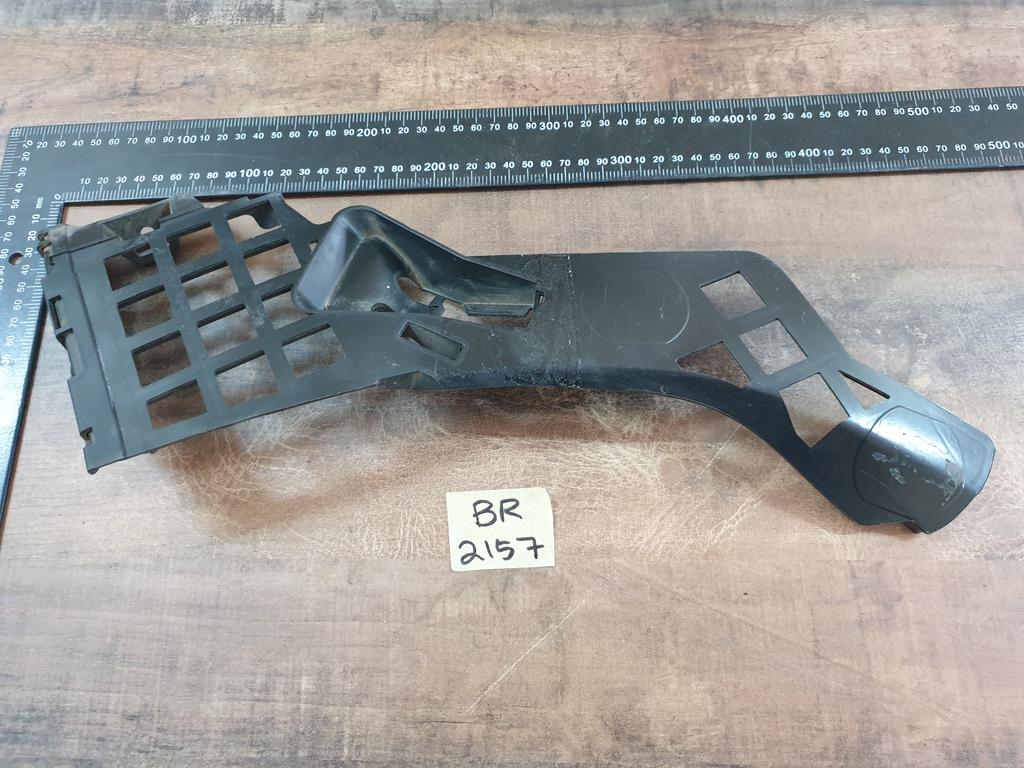 Original Used Mercedes-Benz CLA W117 Left Front Bumper Bracket