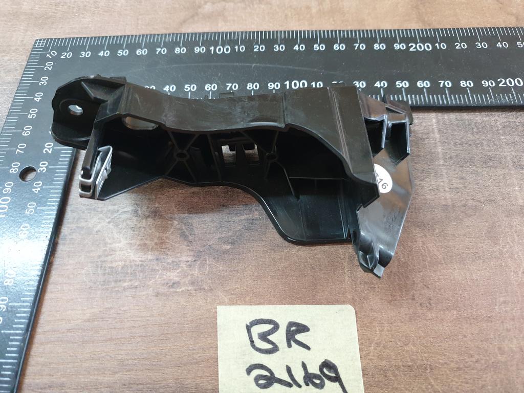 Volkswagen Polo Left Front Outer Bumper Bracket