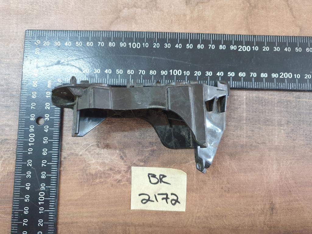 Volkswagen Polo Left Front Outer Bumper Bracket