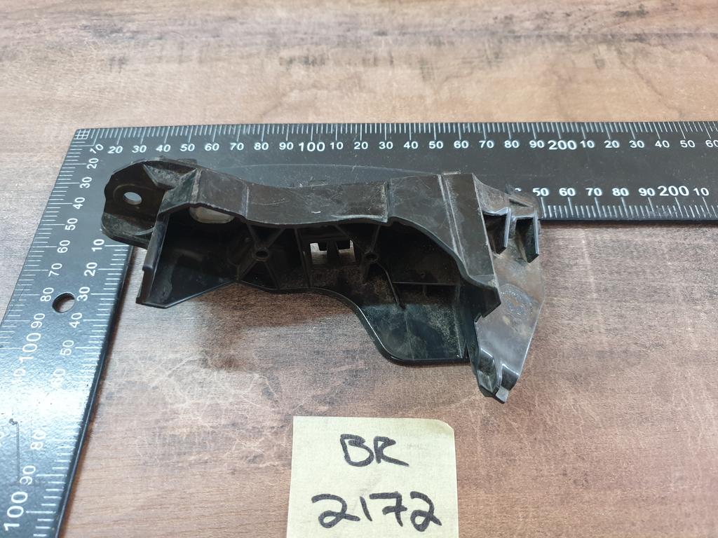 Volkswagen Polo Left Front Outer Bumper Bracket