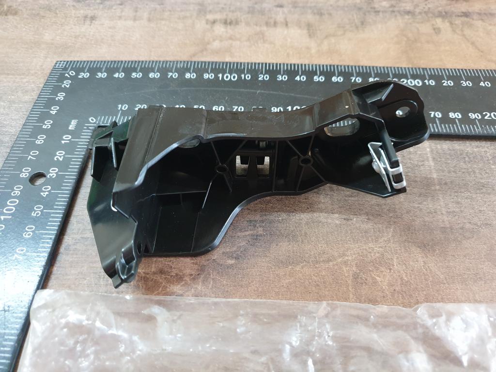 Volkswagen Polo Right Front Outer Bumper Bracket