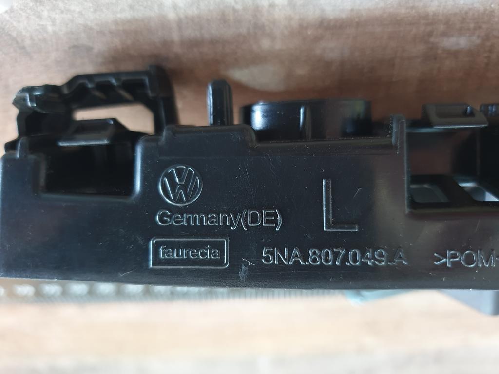 Volkswagen Tiguan Left Front Bumper Bracket