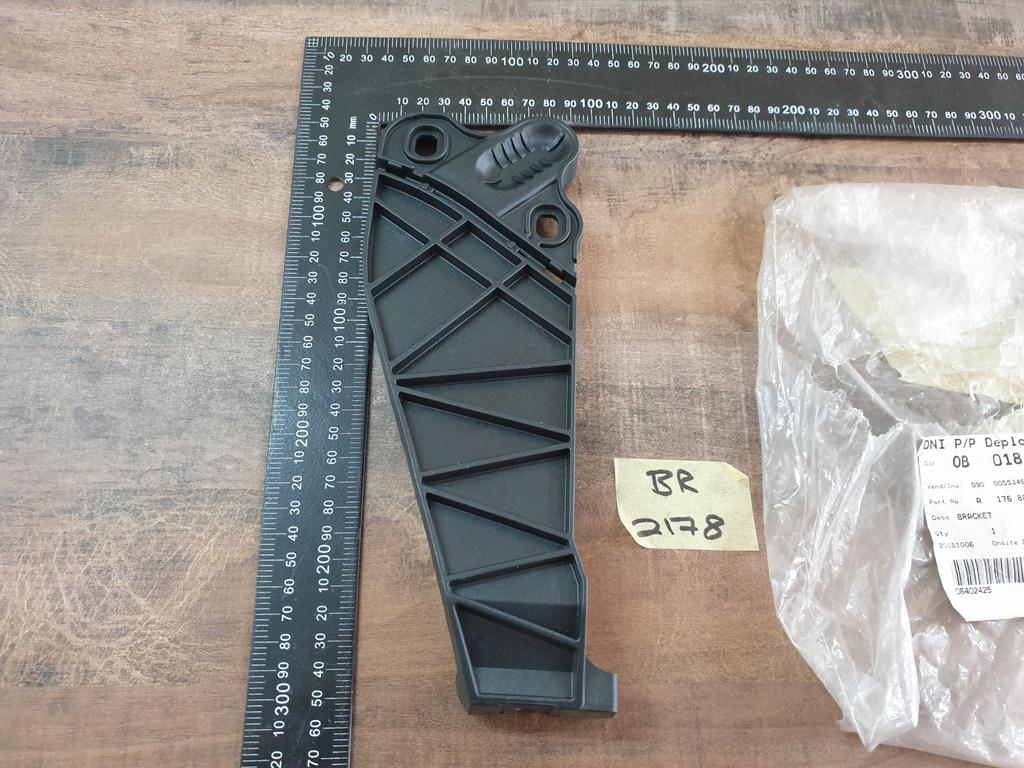 Mercedes-Benz A-Class W176 Right Rear Bumper Bracket