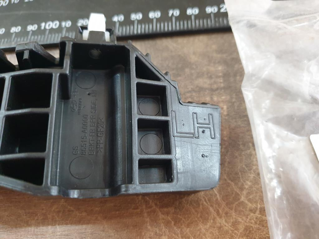 Original New Hyundai Creta Left Front Bumper Bracket