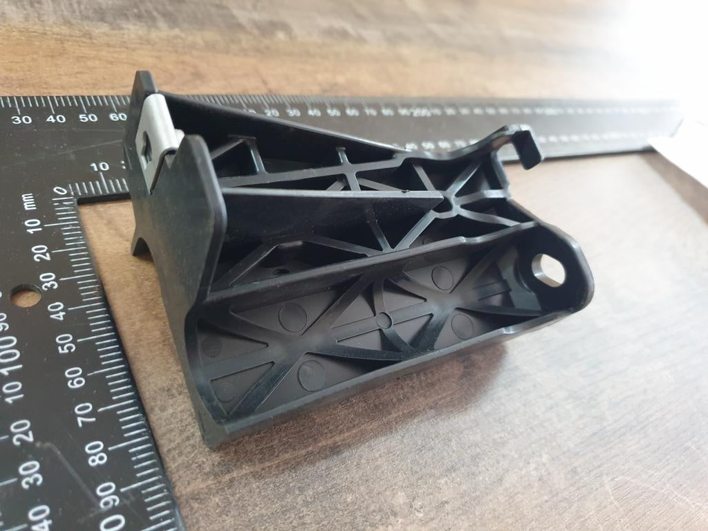 Original New Toyota Fortuner Hilux Left Front Centre Bumper Bracket