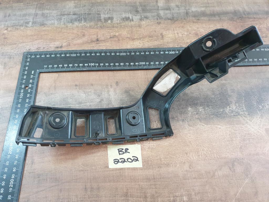 Volkswagen Up Left Rear Bumper Bracket