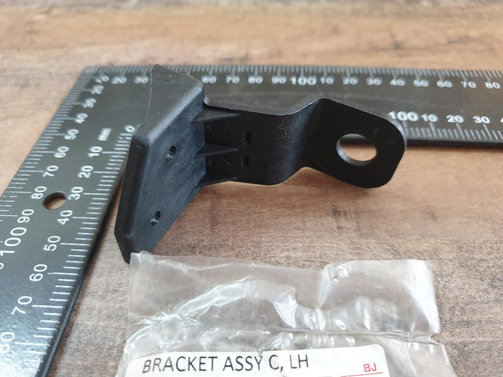 Original New Toyota Aygo Left Headlight Bracket