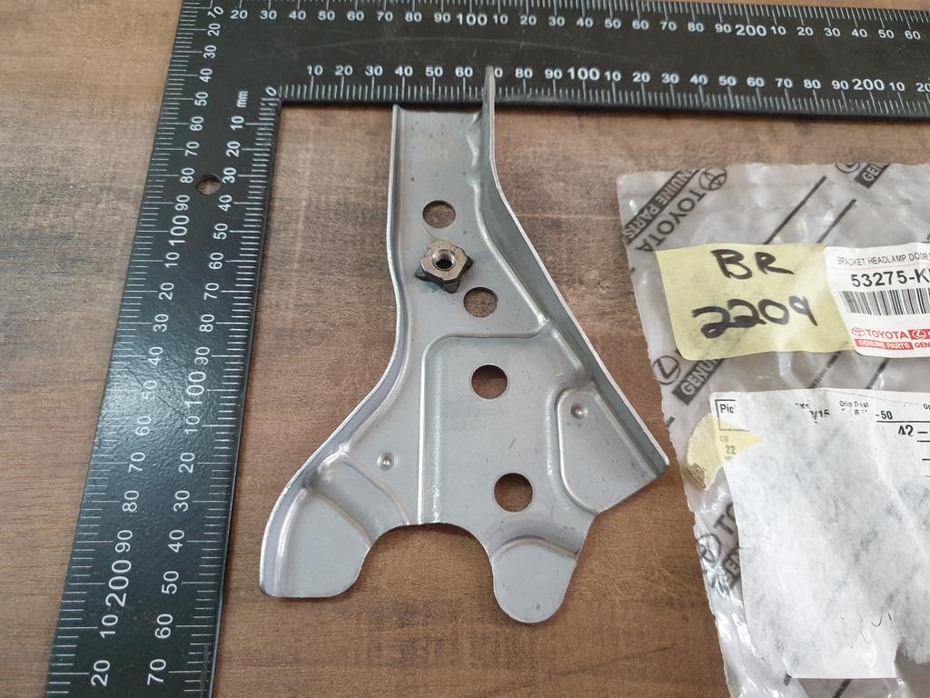 Original New Toyota Fortuner Hilux Right Inner Headlight Bracket