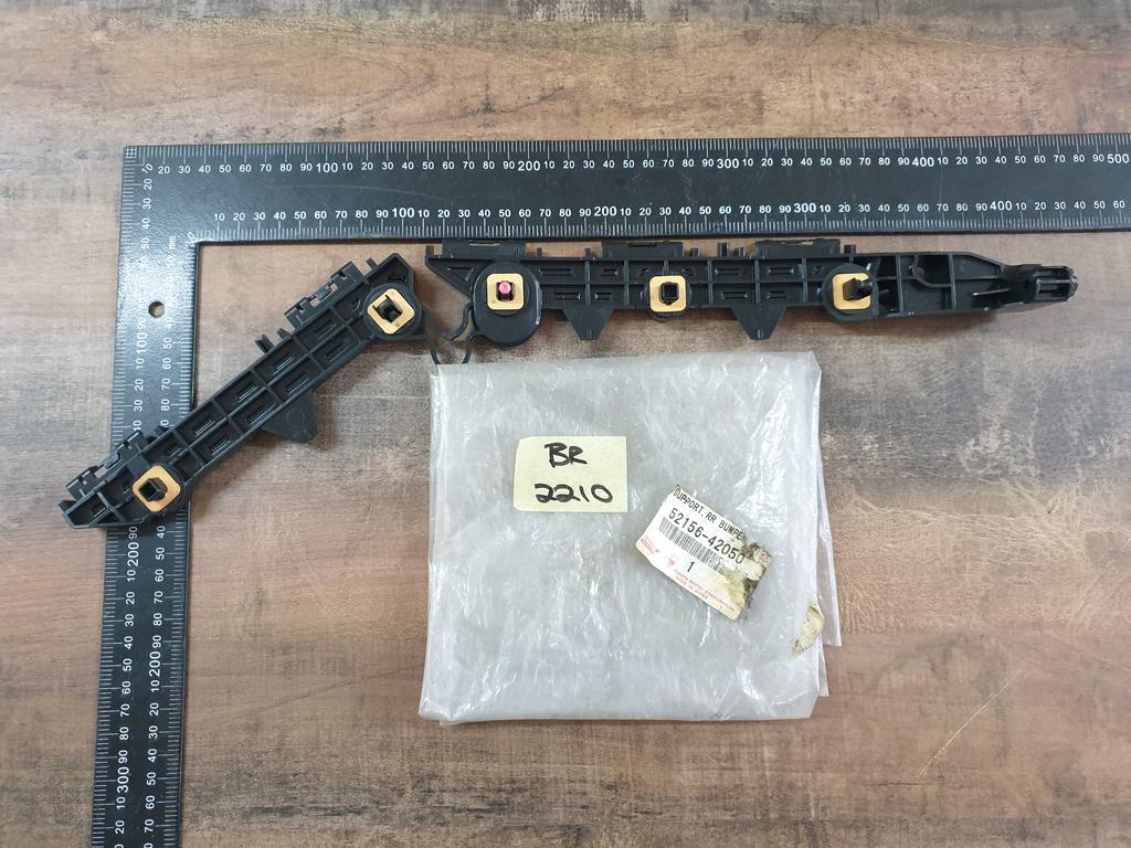 Original New Toyota Rav4 Left Rear Bumper Bracket