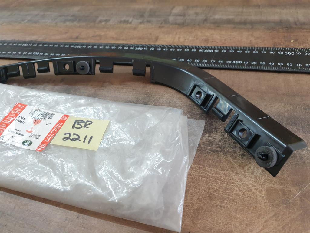 Original New Land Rover Discovery Sport Left Rear Bumper Bracket