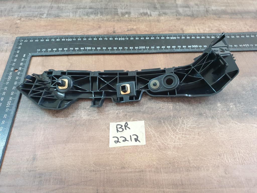 Original New Mazda 2 Left Rear Bumper Bracket
