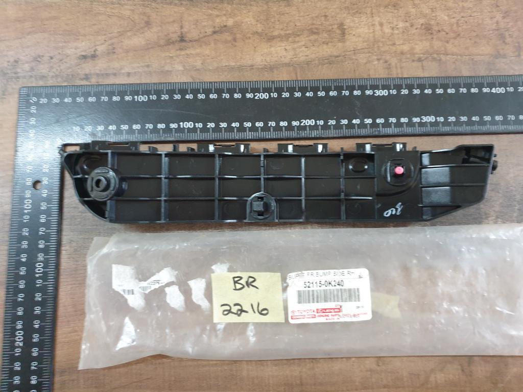 Original New Toyota Fortuner Hilux Right Front Bumper Bracket