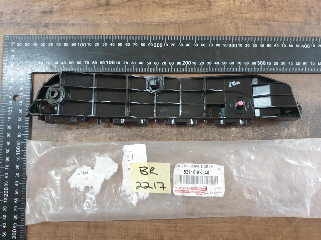 Original New Toyota Fortuner Hilux Left Front Bumper Bracket