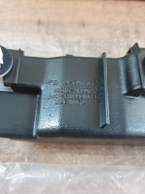 Original New Hyundai H1 Left Front Bumper Bracket