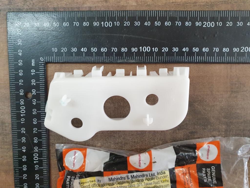 Original New Mahindra Pik Up Left Front Bumper Bracket