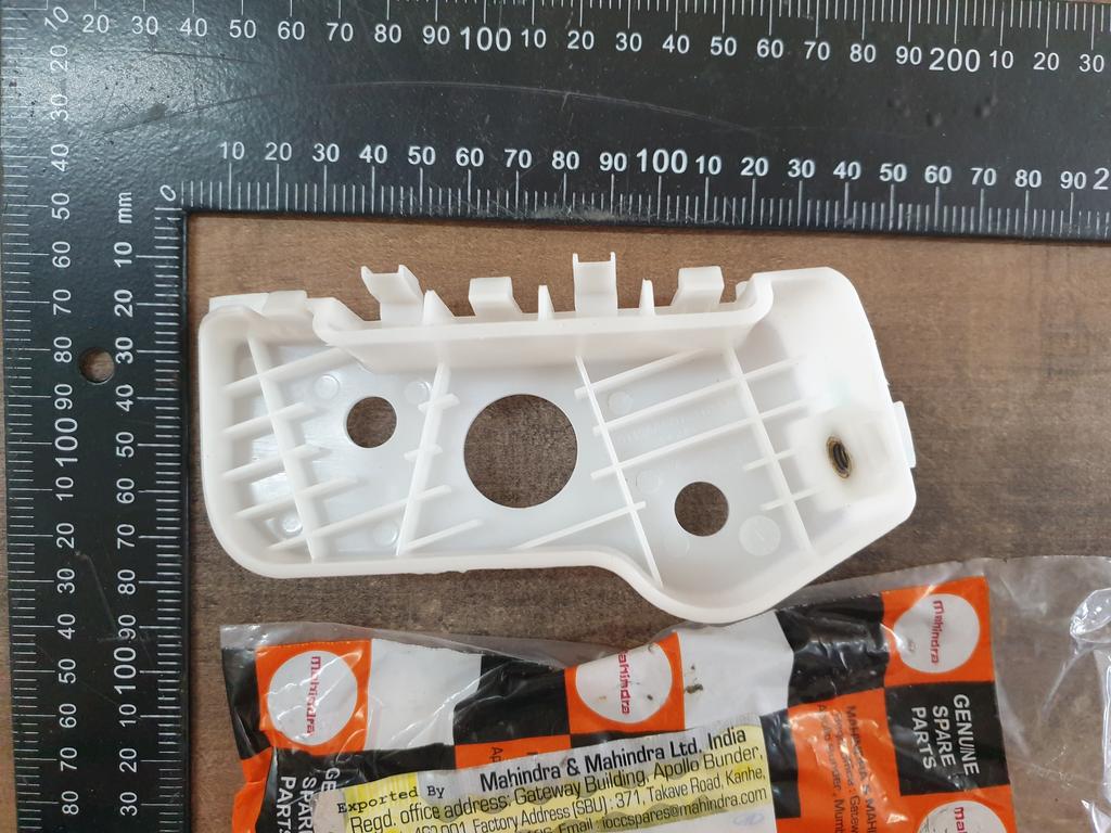 Original New Mahindra Pik Up Left Front Bumper Bracket